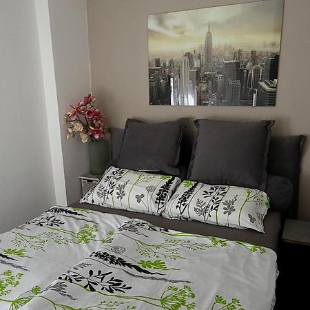 Apartment Impression Осиек Екстериор снимка