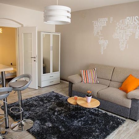 Apartment Impression Осиек Екстериор снимка