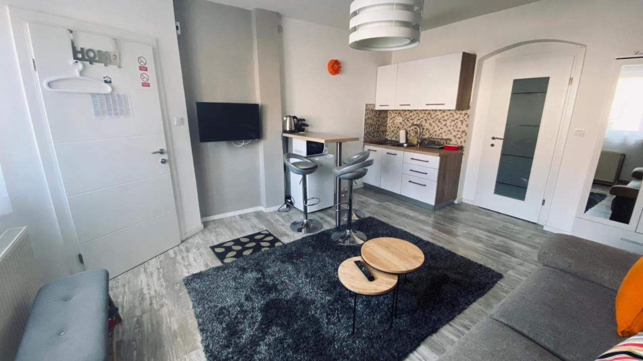 Apartment Impression Осиек Екстериор снимка