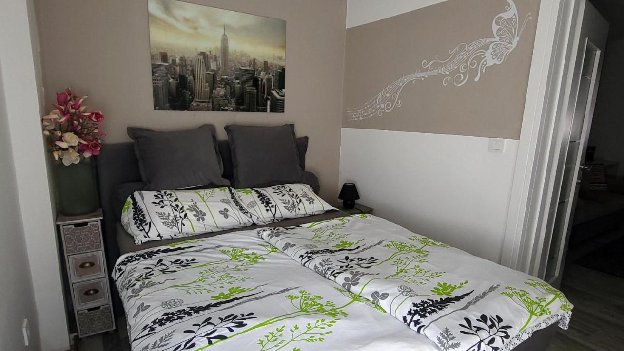 Apartment Impression Осиек Екстериор снимка
