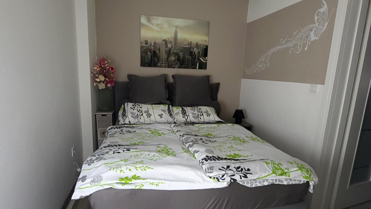 Apartment Impression Осиек Екстериор снимка