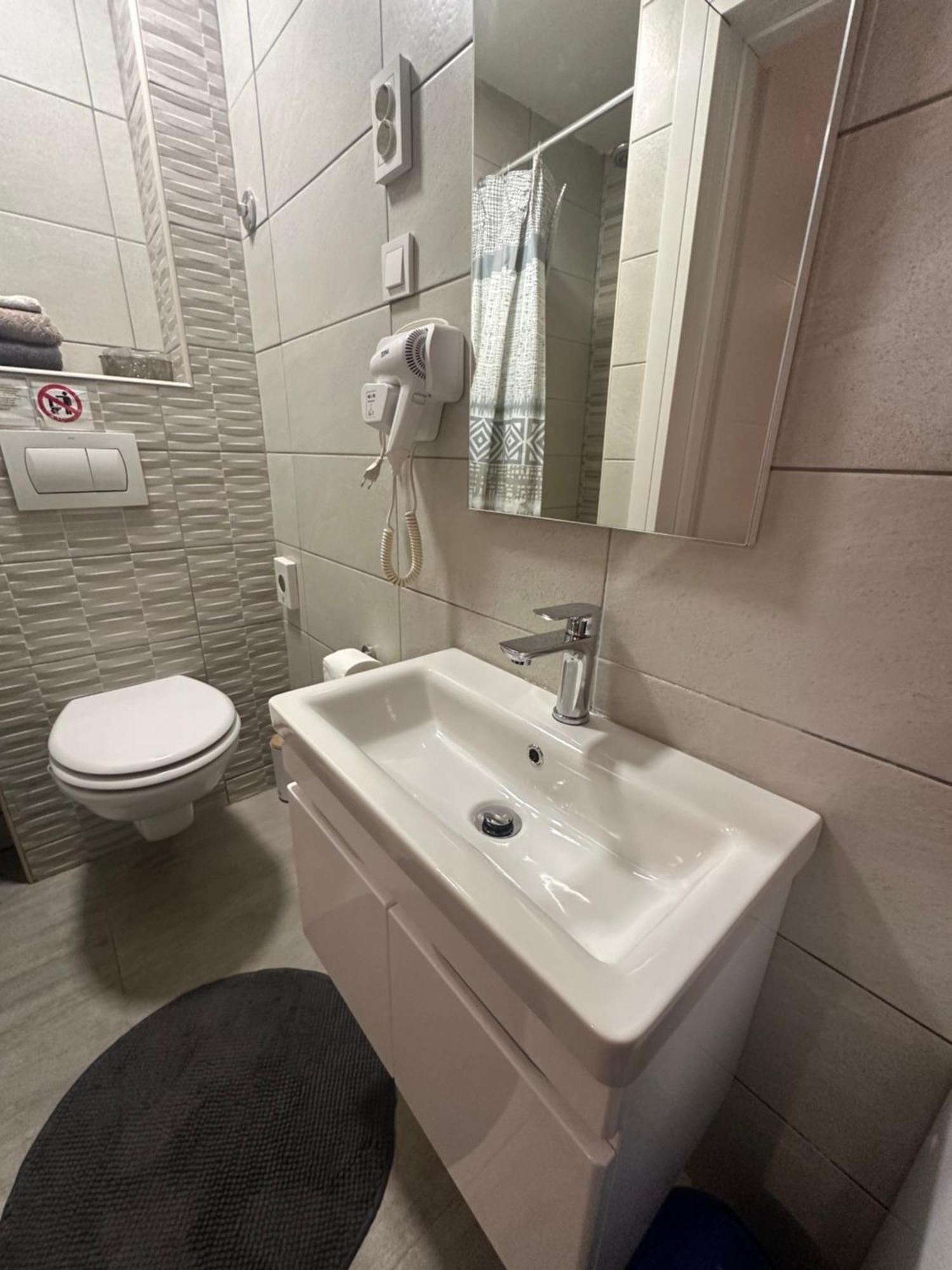 Apartment Impression Осиек Екстериор снимка