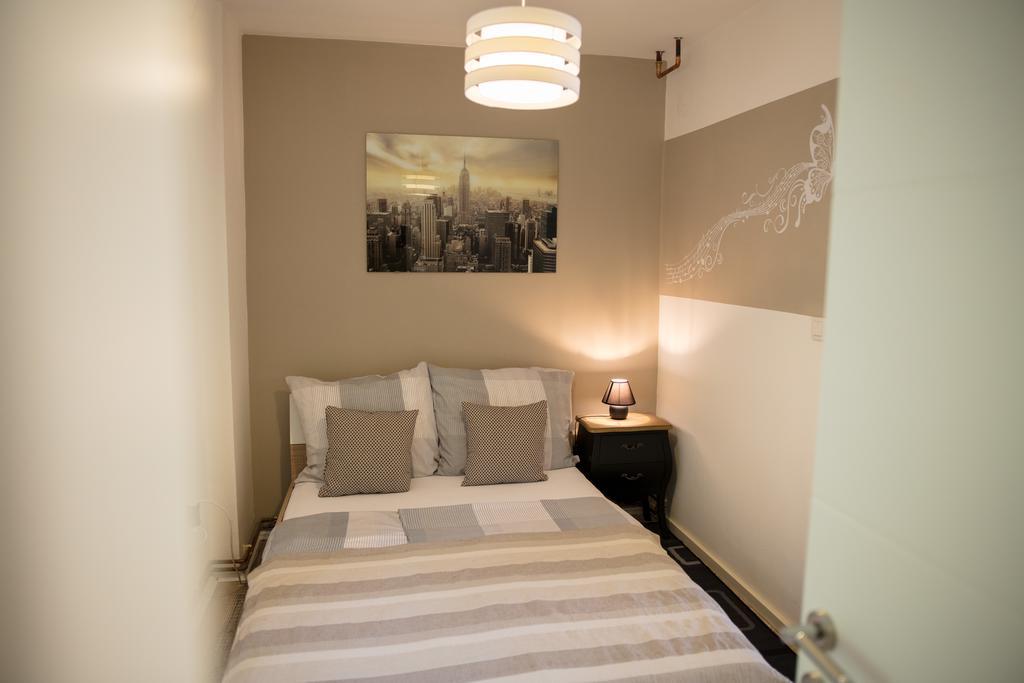 Apartment Impression Осиек Екстериор снимка