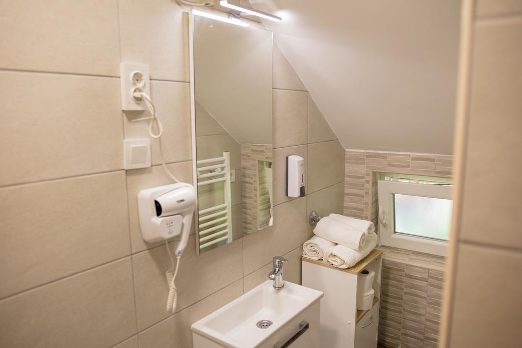 Apartment Impression Осиек Екстериор снимка