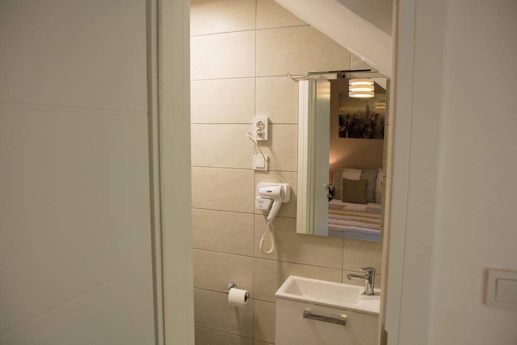 Apartment Impression Осиек Екстериор снимка
