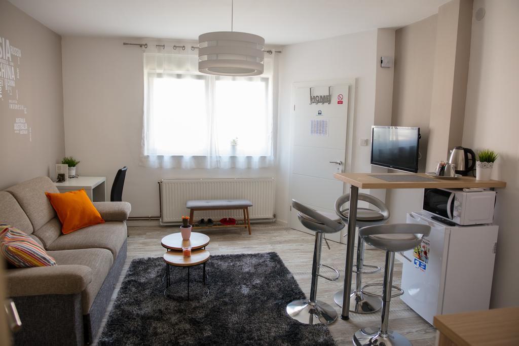 Apartment Impression Осиек Екстериор снимка