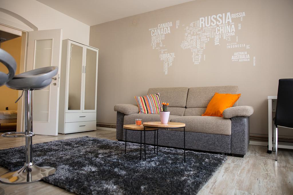Apartment Impression Осиек Екстериор снимка